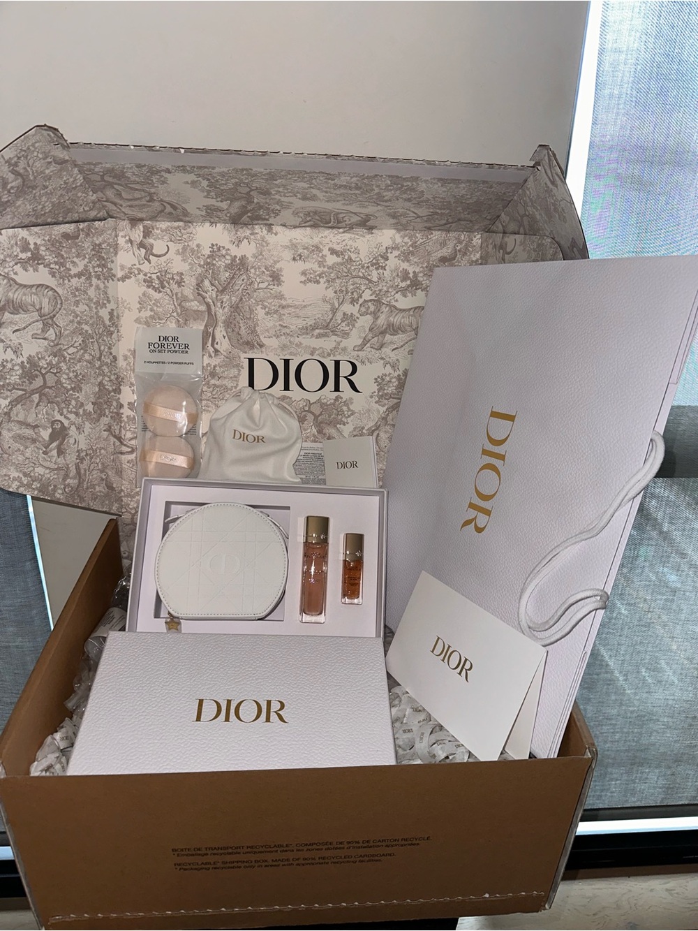 Dior New 2026 Prestige Set,Powder puffs, Large Gift Bag,Large Couture Box & More - Picture 9 of 16
